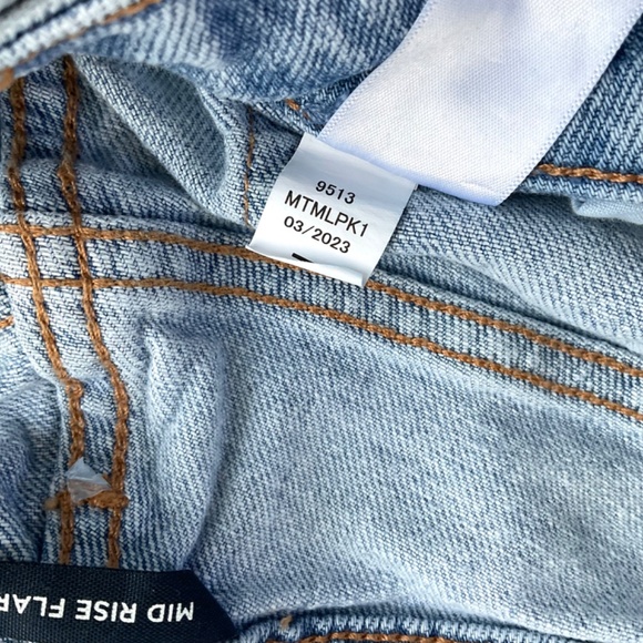 Aeropostale Jeans Flare Leg Mid Rise (16) - Picture 5 of 7